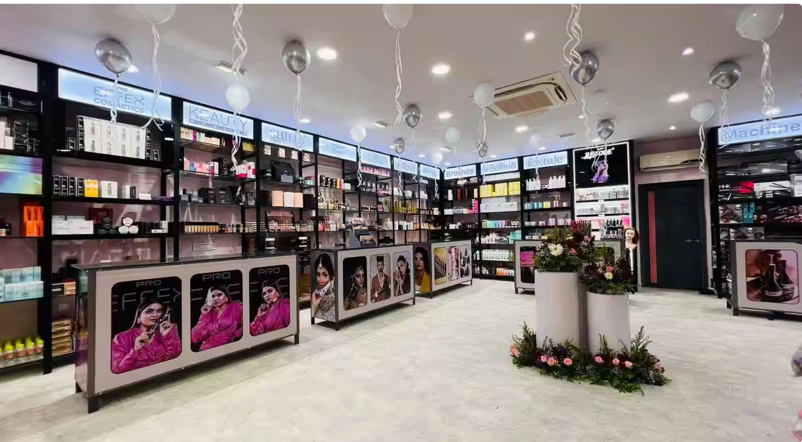 costume-jewellery-showroom-image